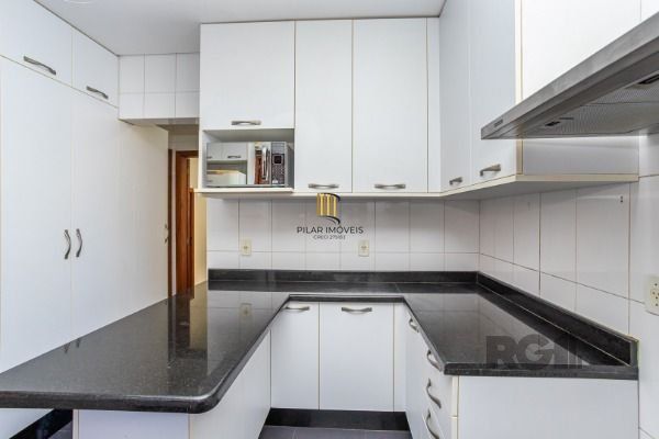 Casa Condominio em Porto Alegre, no bairro Jardim Isabel, com 3 dormitório(s), à venda.