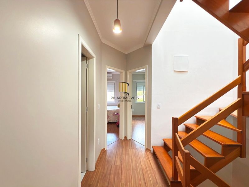 Casa com vista para o Rio e 3 dormitórios