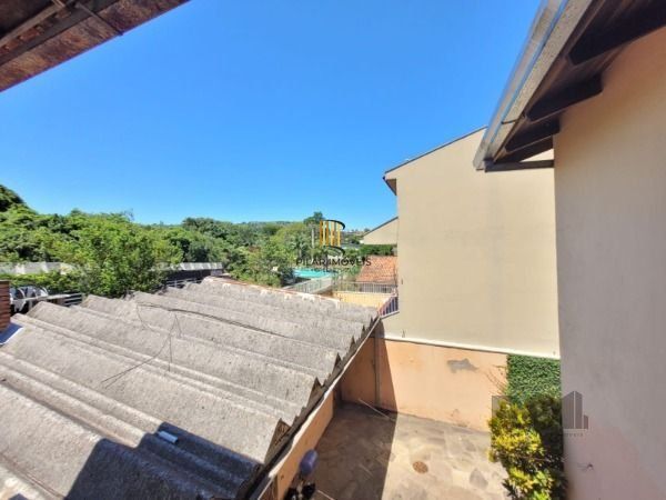 Casa 5 dormitórios no bairro Aberta dos Morros