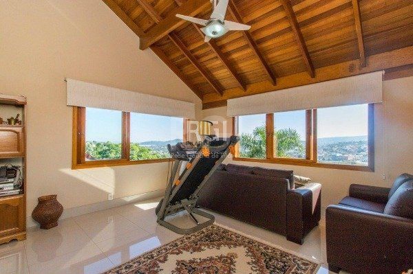 Casa 3 dormitórios no bairro Aberta dos Morros