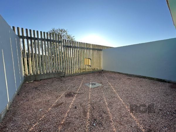 Casa Condominio em Porto Alegre, no bairro Ponta Grossa, com 2 dormitório(s), e 2 banheiros, à venda.