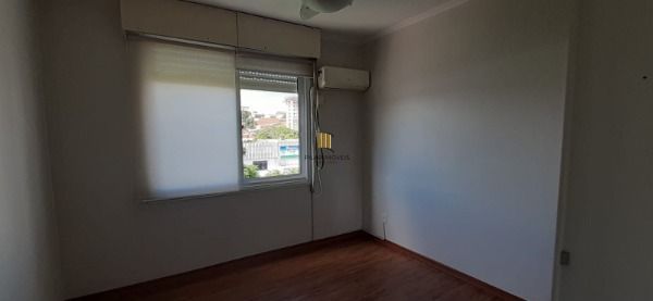 Apartamento em Porto Alegre, no bairro Camaquã, com 2 dormitório(s), e 2 banheiros, à venda.