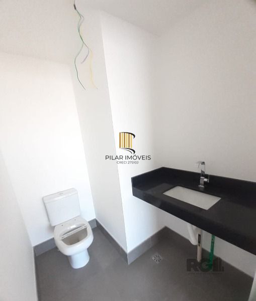 Conjunto/Sala em Porto Alegre, no bairro Praia de Belas, e 0 banheiros, à venda.