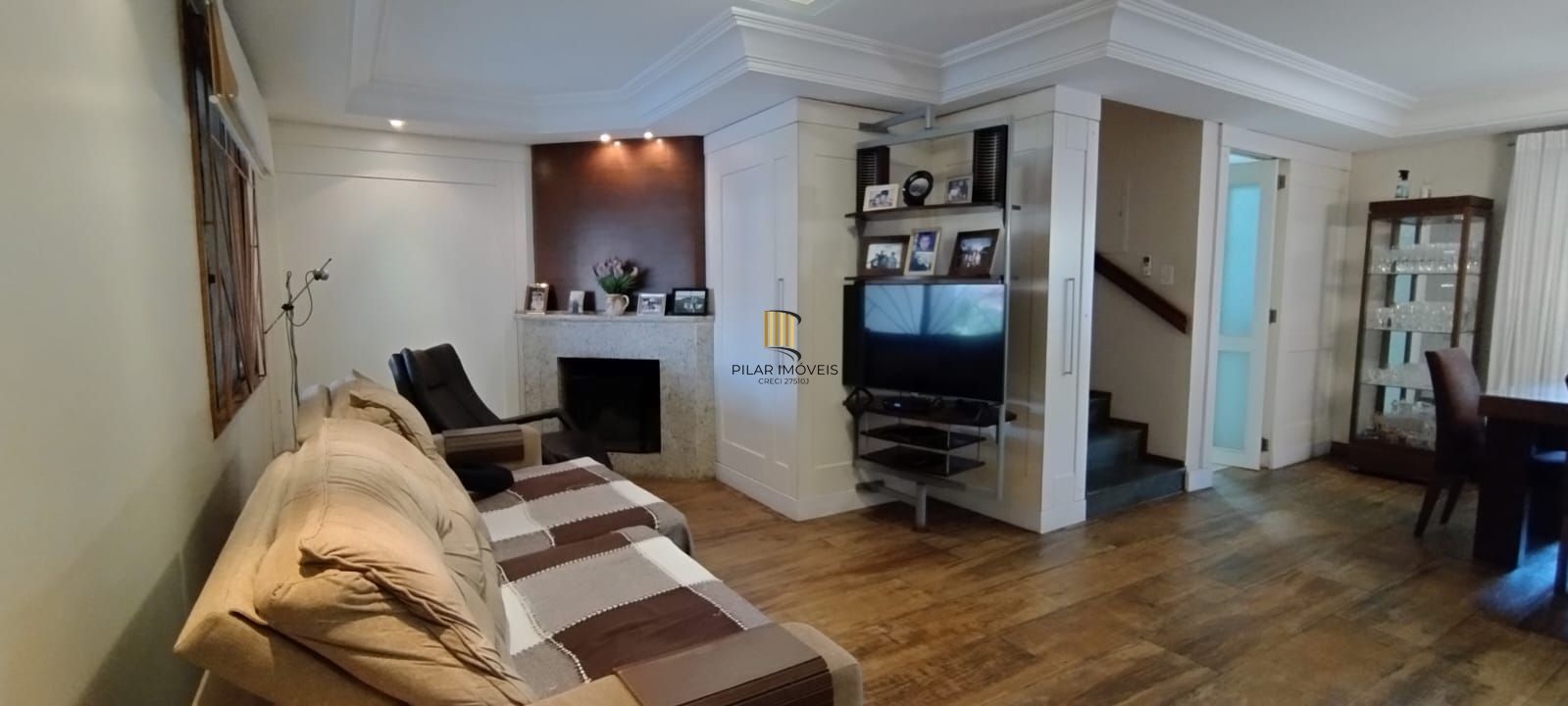 Linda Residência com 3 dormitórios sendo 1 suíte no Jardim Isabel.