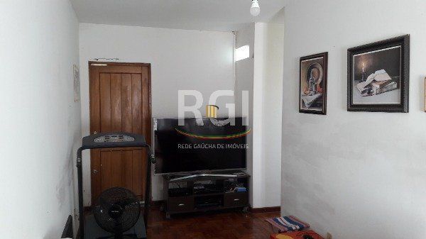 Sítio para Venda - 246m², 3 dormitórios, sendo 2 suites, 6 vagas - Vila Nova