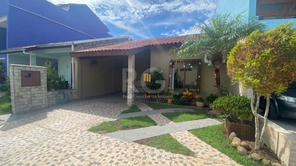 Casa Condominio para Venda - 90m², 2 dormitórios, 3 vagas - Guarujá - Pilar Imóveis