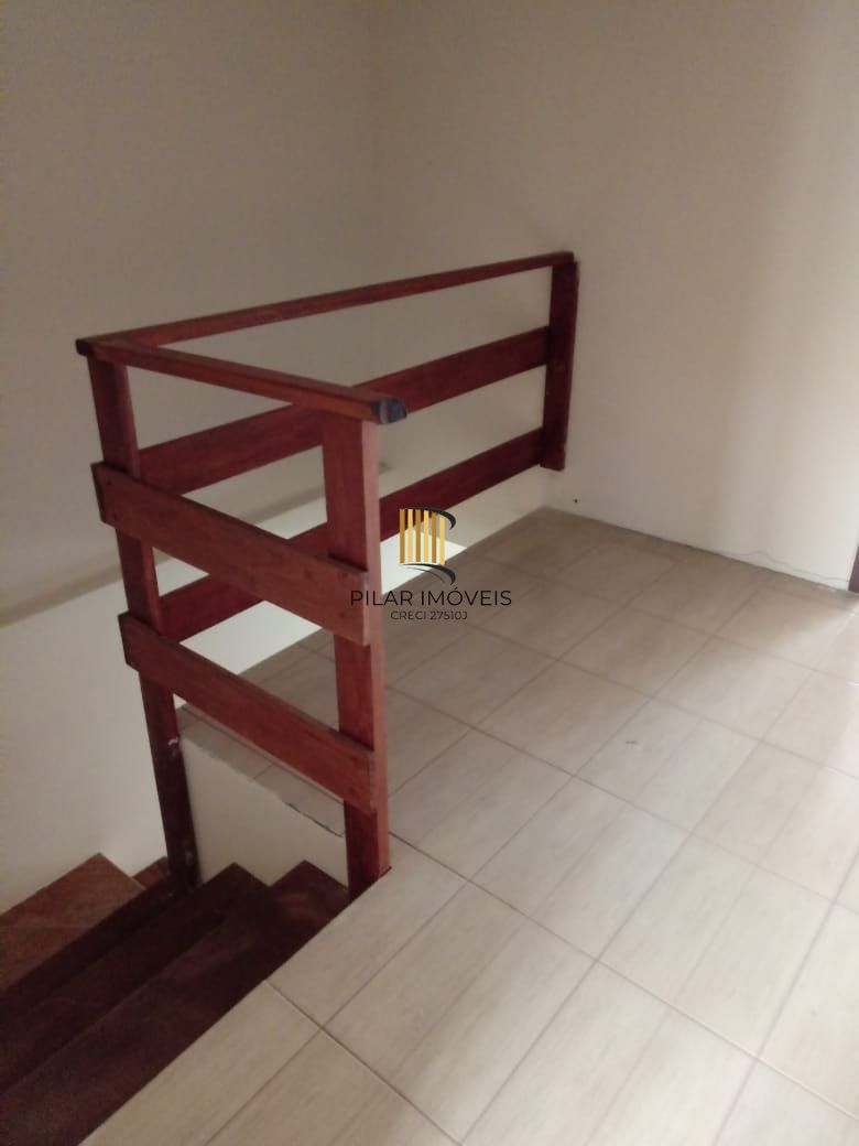 Casa 2 dormitórios no bairro Guarujá