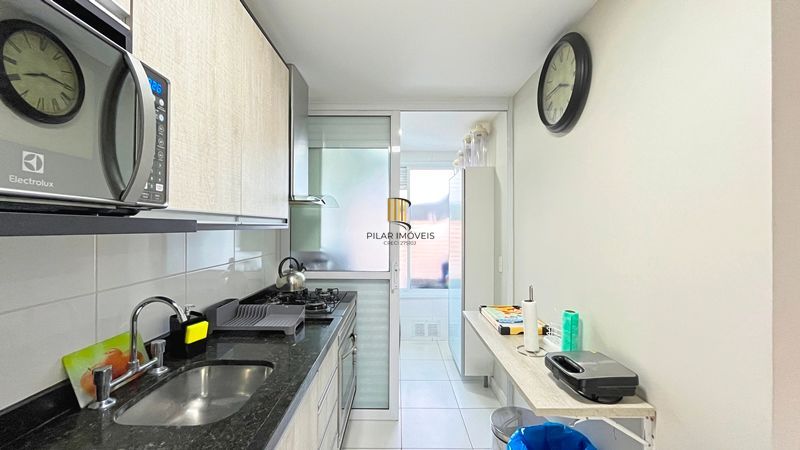 EXCELENTE APARTAMENTO à venda e também disponível para locação no coração do Bairro Tristeza. 2dorm. 1 suite, 70m2.