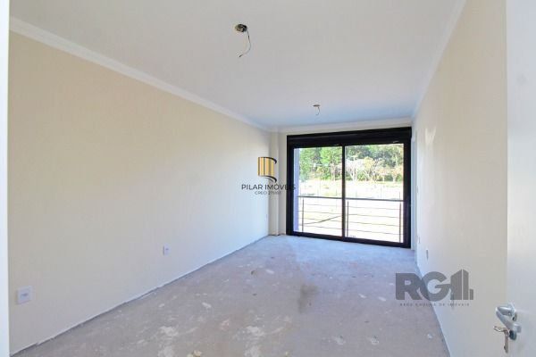 Casa em Porto Alegre, no bairro Hípica, com 3 dormitório(s), e 3 banheiros, à venda.