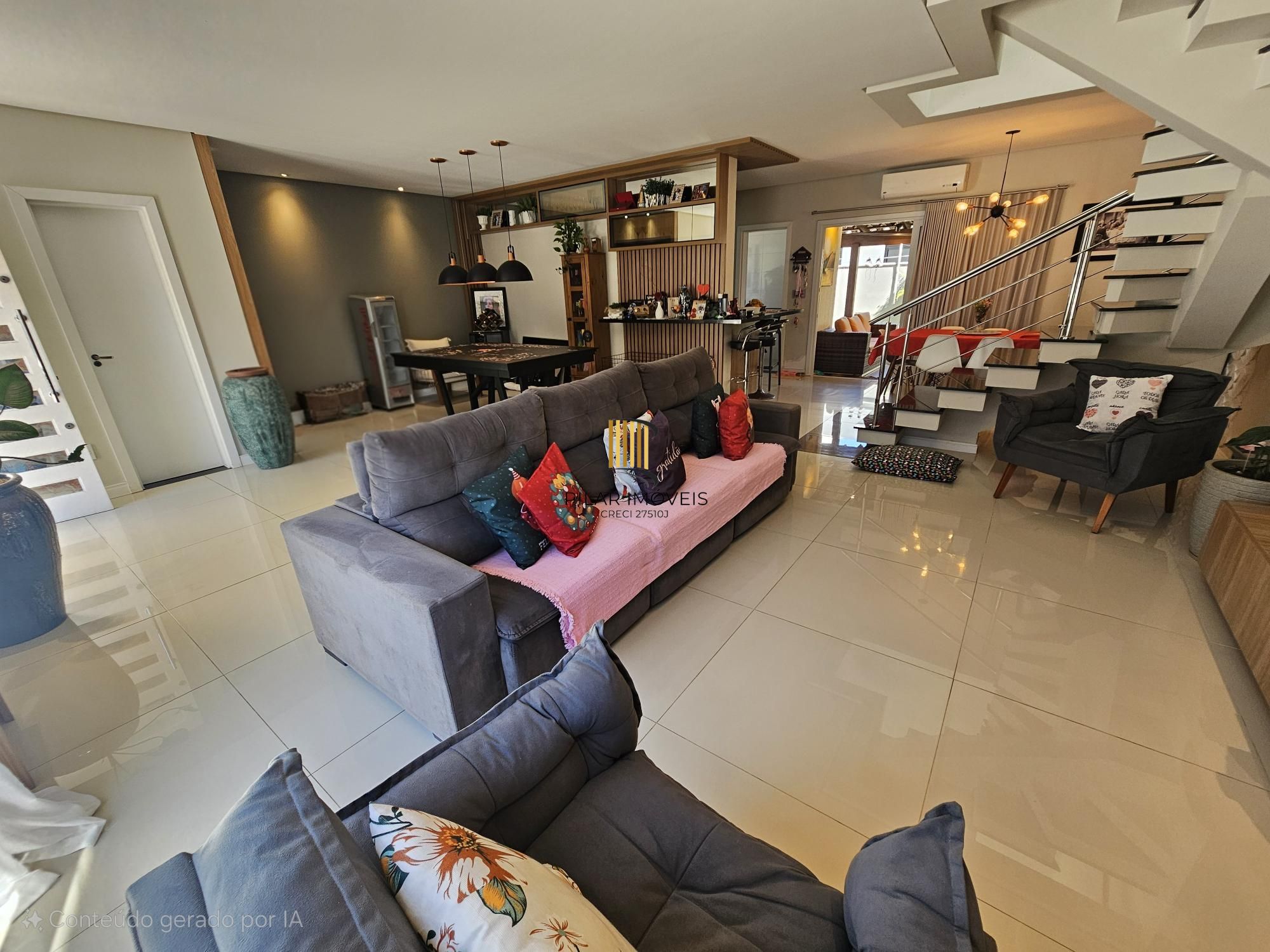 Casa de Condomínio 3 dormitórios no bairro Hípica