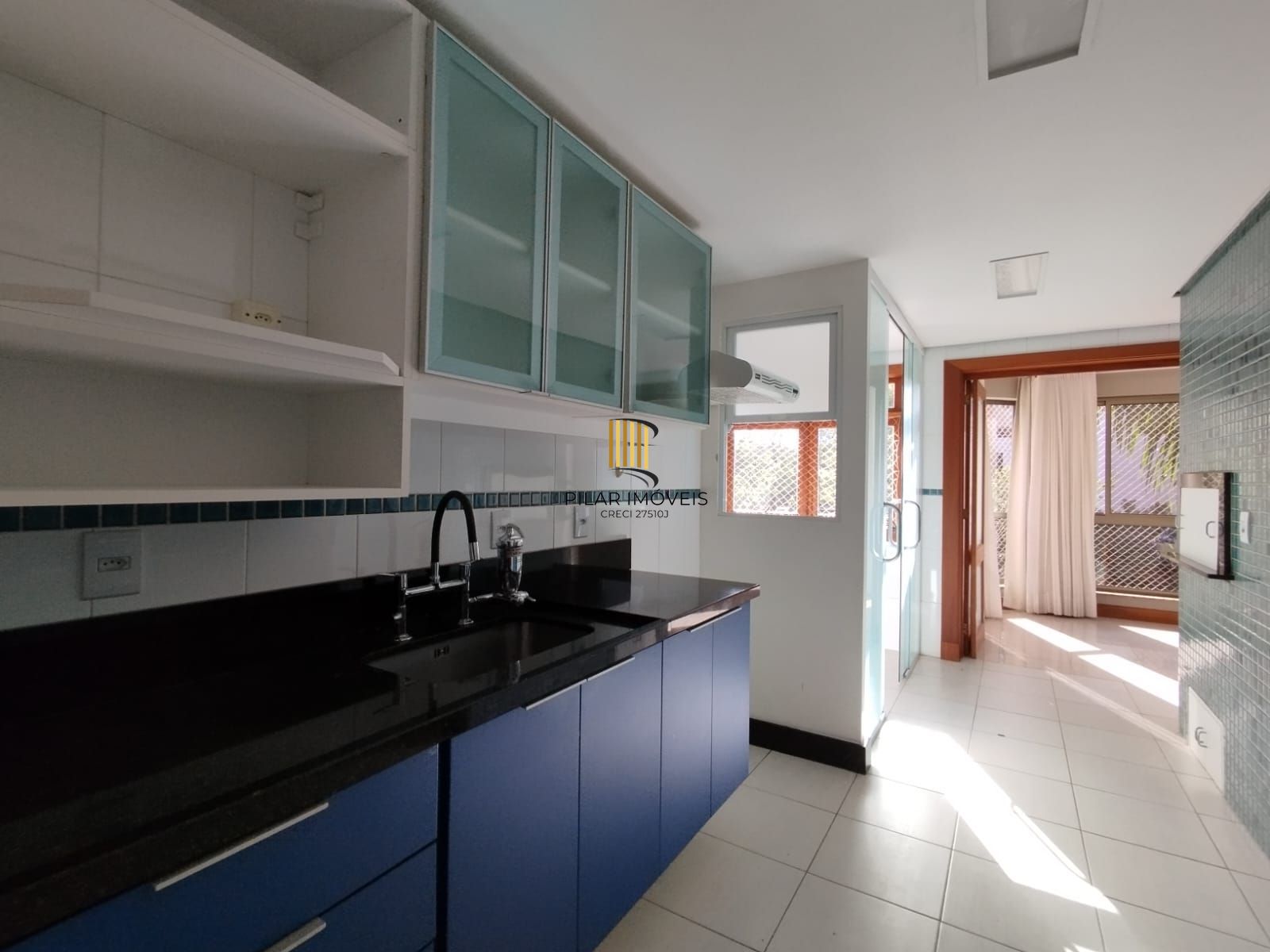 Apartamento com 3 dormitórios á venda no Bairro Tristeza.