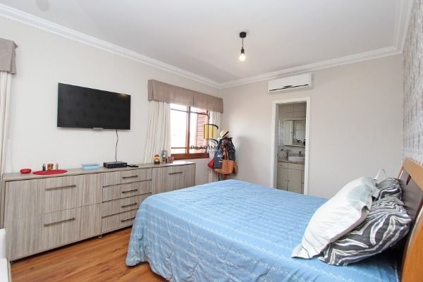 Casa para Venda - 360m², 3 dormitórios, sendo 1 suites, 4 vagas - Portal do Guarujá