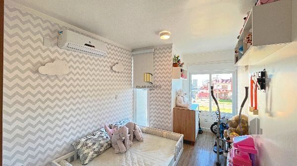 Casa em Porto Alegre, no bairro Hípica, com 3 dormitório(s), e 3 banheiros, à venda.