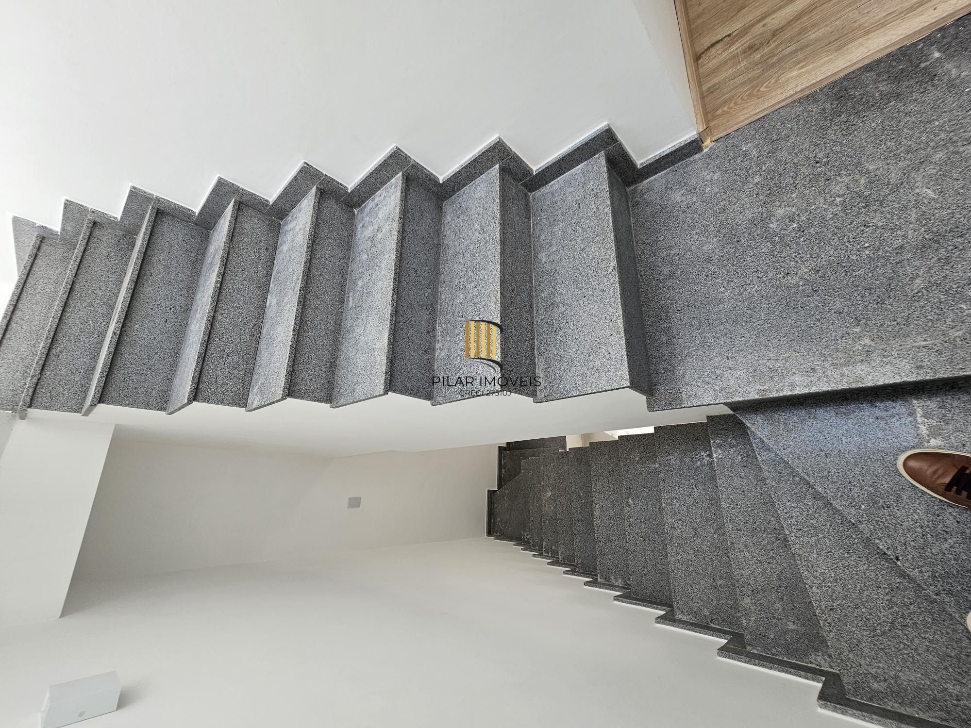 Casa de Condomínio 3 dormitórios no bairro Glória