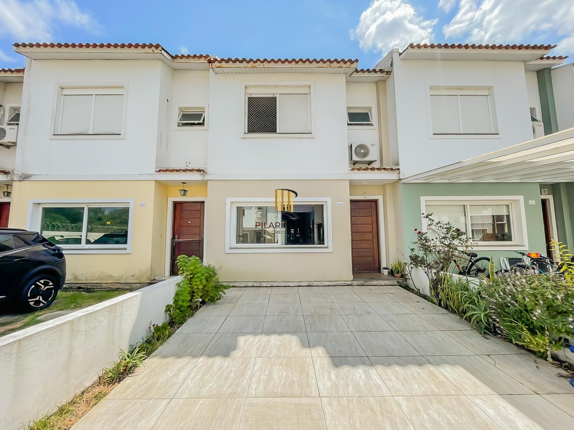 Viva com Conforto e Lazer: Sobrado Impecável com Piscina Privativa - Pilar Imóveis