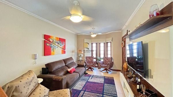 Casa Condominio em Porto Alegre, no bairro Ipanema, com 3 dormitório(s), e 3 banheiros, à venda.