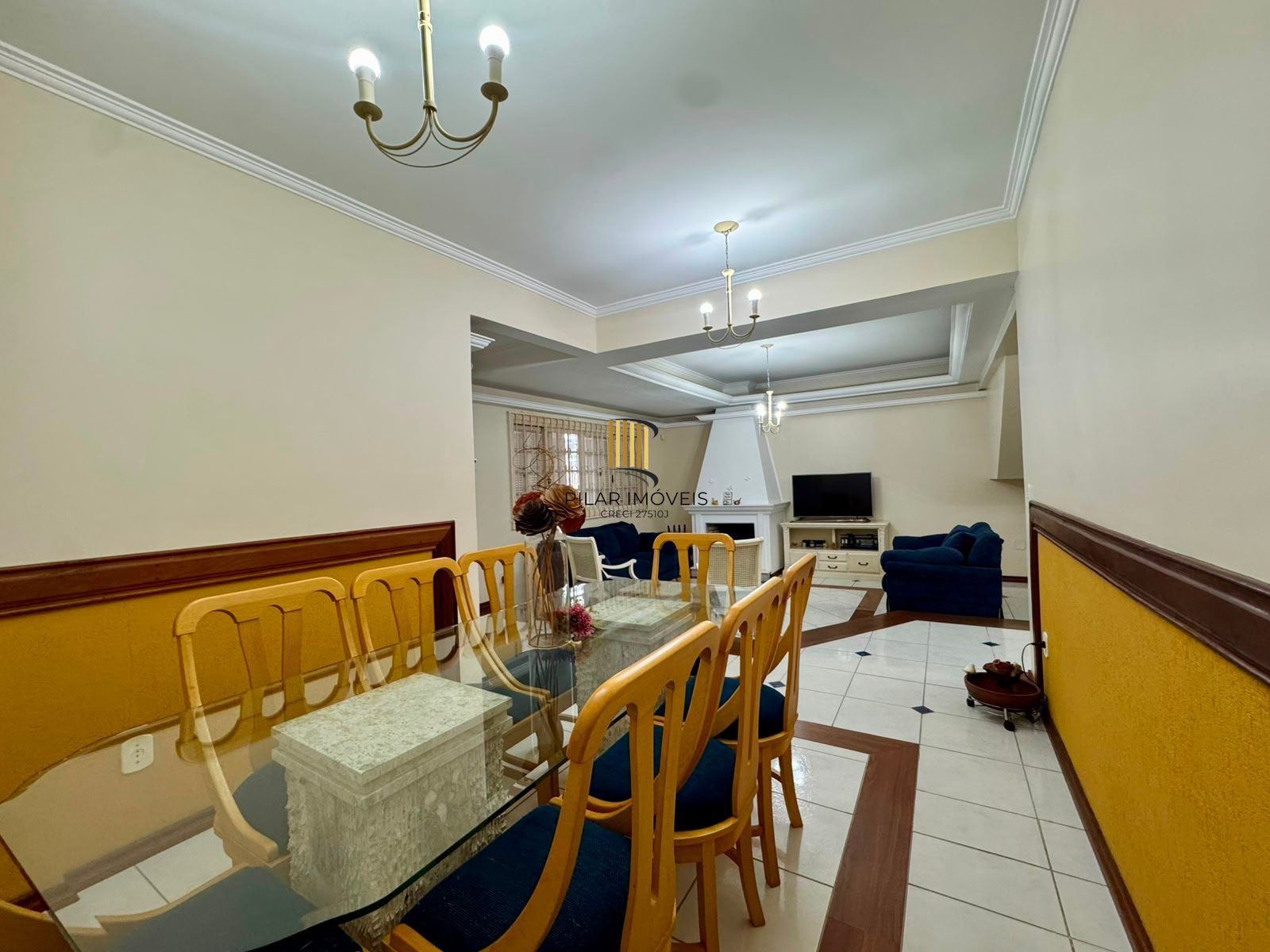 Casa 4 dormitórios 295m2 área construída bairro Nonoai