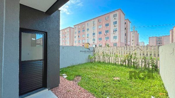 Casa em Porto Alegre, no bairro Hípica, com 3 dormitório(s), e 3 banheiros, à venda.