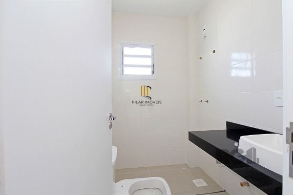 Casa Condominio em Porto Alegre, no bairro Hípica, com 3 dormitório(s), e 3 banheiros, à venda.