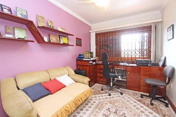 Casa para Venda - 287.96m², 4 dormitórios, sendo 1 suites, 4 vagas - Imperial Parque
