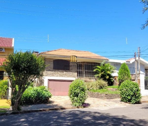 Casa em Santa Maria, no bairro São José, com 4 dormitório(s), e 4 banheiros, à venda. - Pilar Imóveis