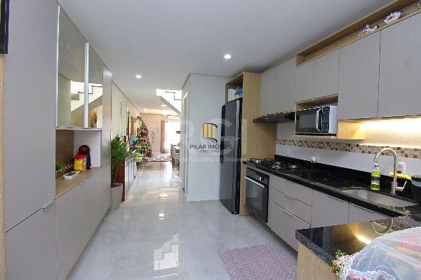 Casa para Venda - 107m², 0 dormitórios, sendo 2 suites, 1 vaga - Hípica