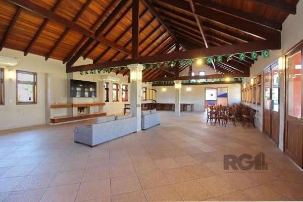 Casa Condominio em Porto Alegre, no bairro Hípica, com 3 dormitório(s), e 3 banheiros, à venda.