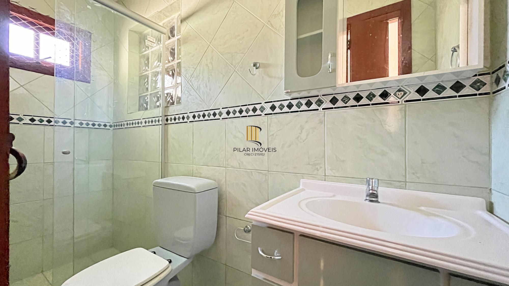 Casa 5 dormitórios no bairro Ipanema