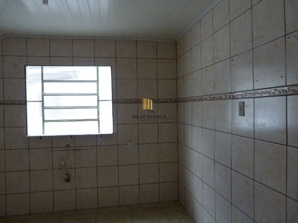 Casa para Venda - 90m², 3 dormitórios, 1 vaga - Restinga
