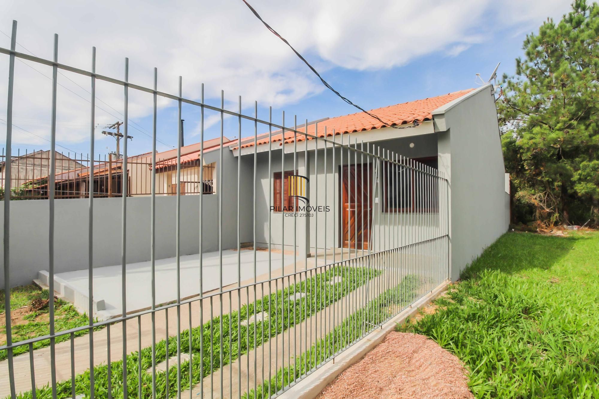 No bairro Hípica residência térrea com 2 dormitórios