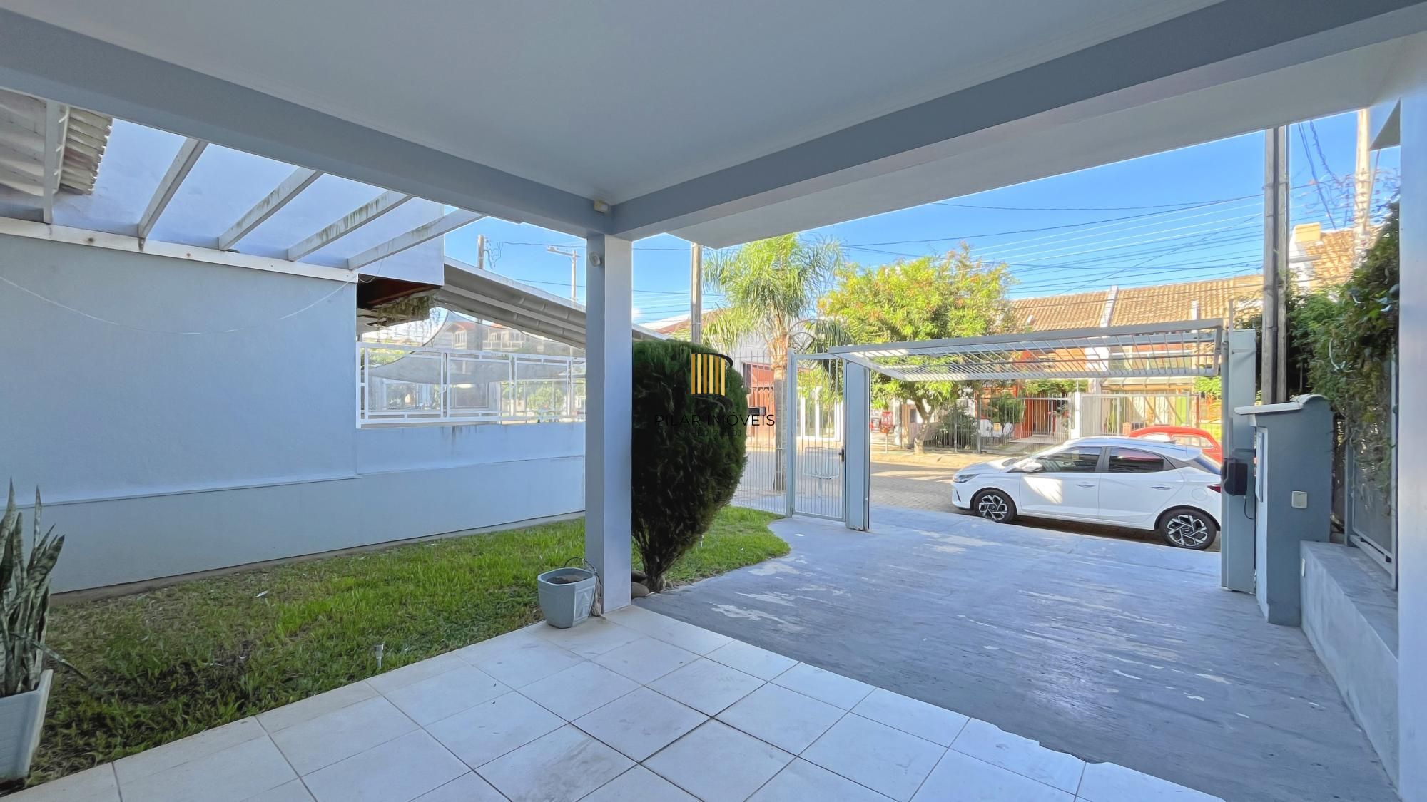 Casa de Condomínio 3 dormitórios no bairro Hípica