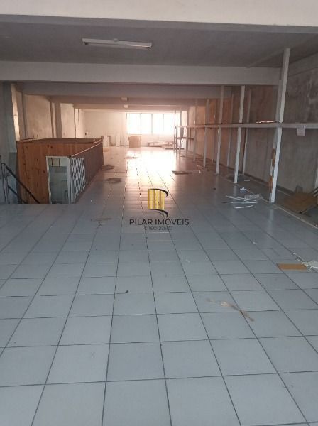 Loja para Venda - 700m², 0 dormitórios, Azenha