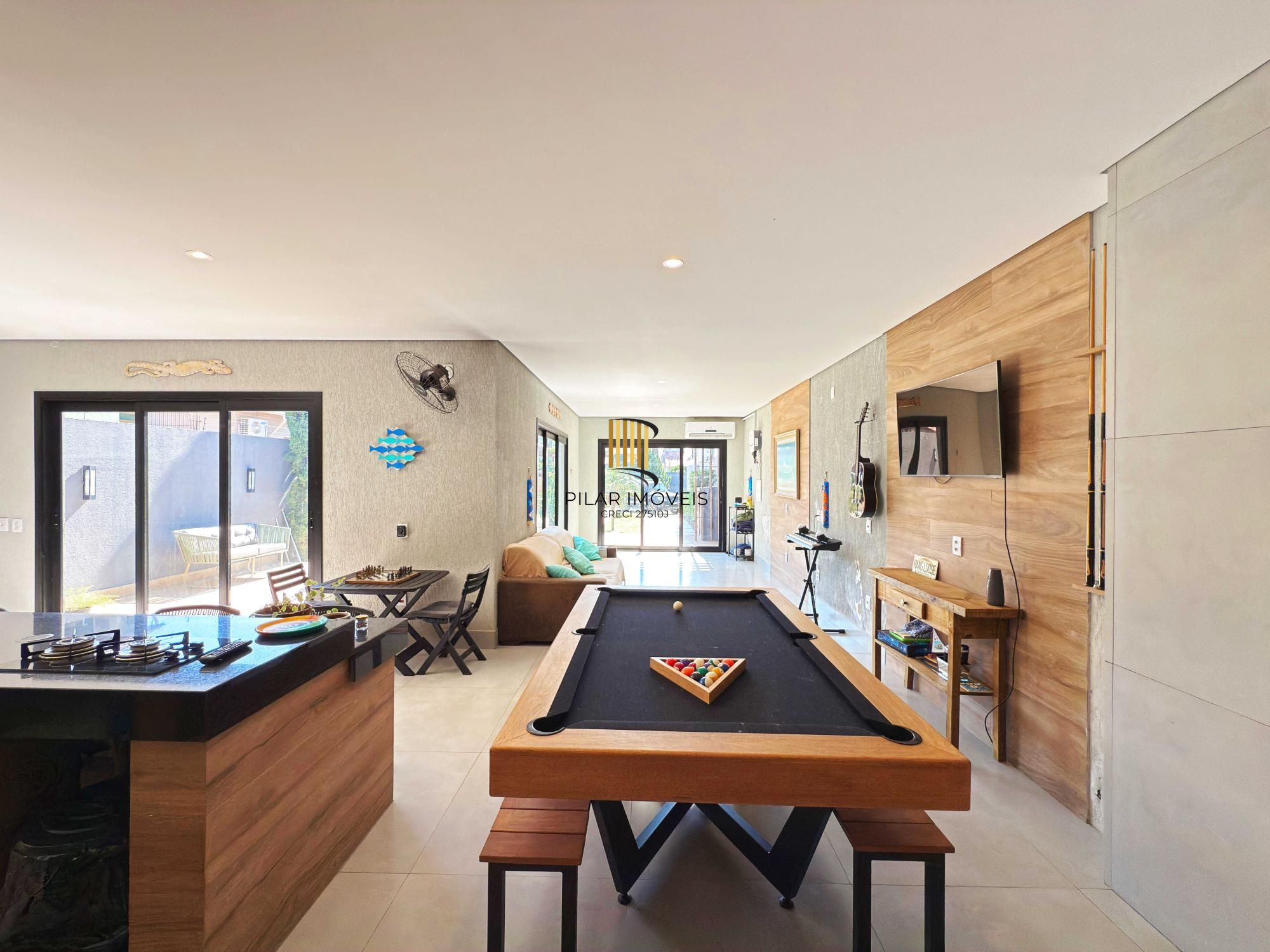 Em busca de uma casa espaçosa e cheia de comodidades no bairro Hípica