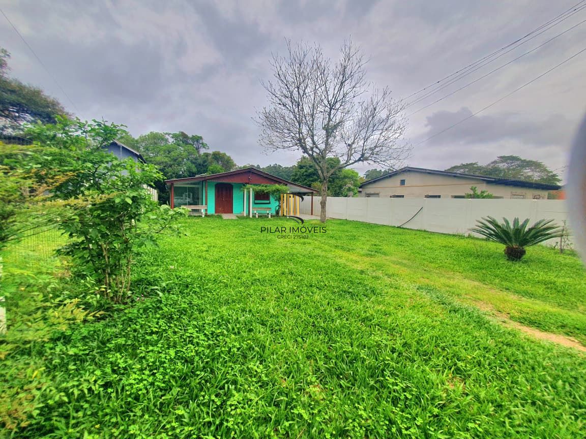 Casa 3 dormitórios no bairro Lami