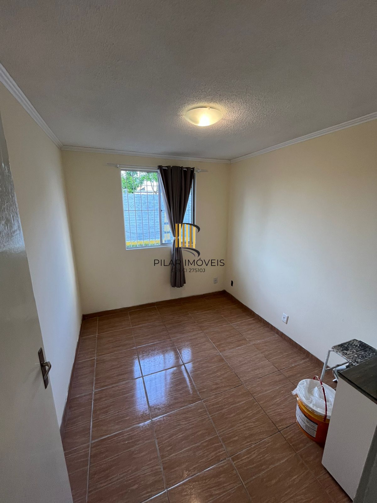 Apartamento térreo de 2 dormitórios semi mobiliado no bairro Restinga