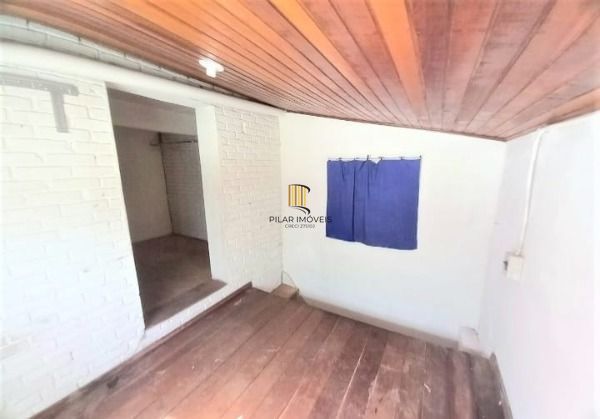 Loja em Porto Alegre, no bairro Tristeza, à venda.