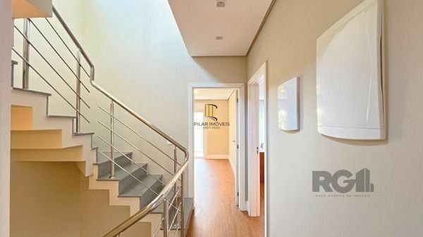 Casa Condominio para Venda - 364m², 3 dormitórios, sendo 3 suites, 2 vagas - Pedra Redonda