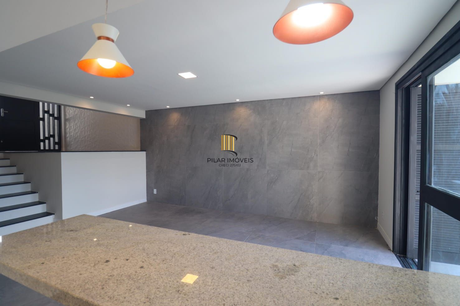 Casa 4 dormitórios no bairro Vila Nova