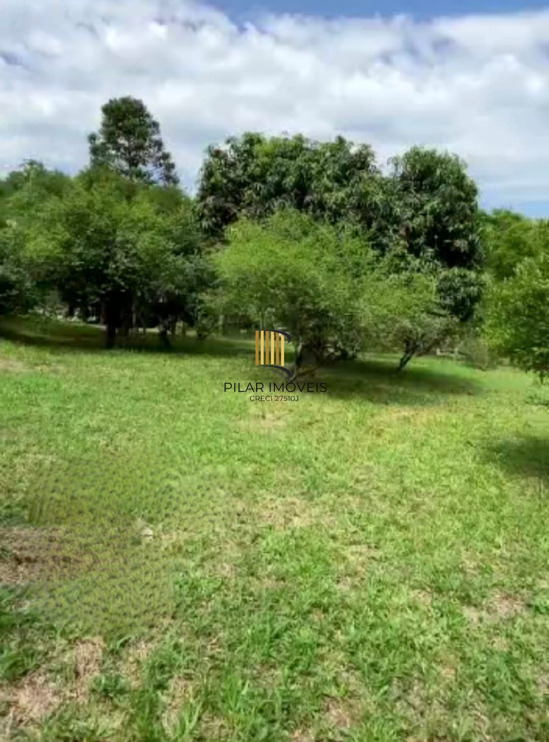 Sitio Urbano zona sul de Porto Alegre com 10.480m² - grande potencial de valorizaçao