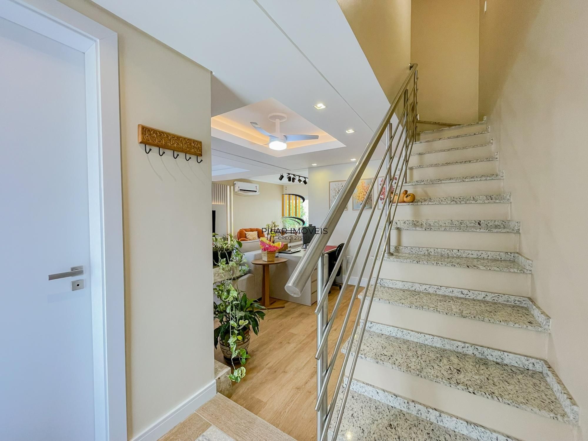 Sobrado Alto Padrão 3 dormitórios 4 vagas garagem, no Lagos de Nova Ipanema