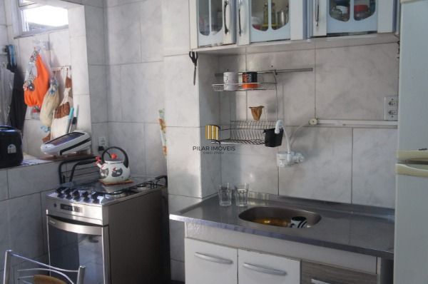 Apartamento em Porto Alegre, no bairro Centro Histórico, com 2 dormitório(s), e 2 banheiros, à venda.