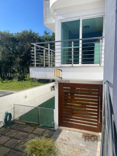 Casa Condominio em Porto Alegre, no bairro Jardim Carvalho, com 3 dormitório(s), à venda.