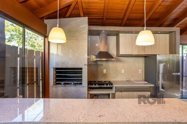 Casa Condominio em Porto Alegre, no bairro Jardim Isabel, com 3 dormitório(s), à venda.