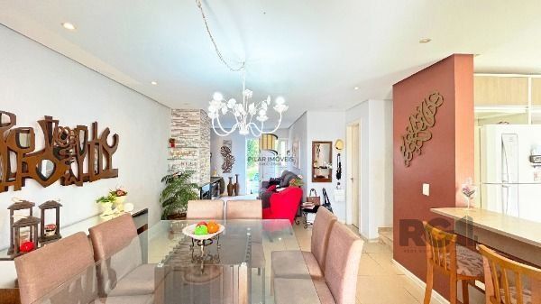 Casa Condominio em Porto Alegre, no bairro Vila Nova, com 3 dormitório(s), e 3 banheiros, à venda.
