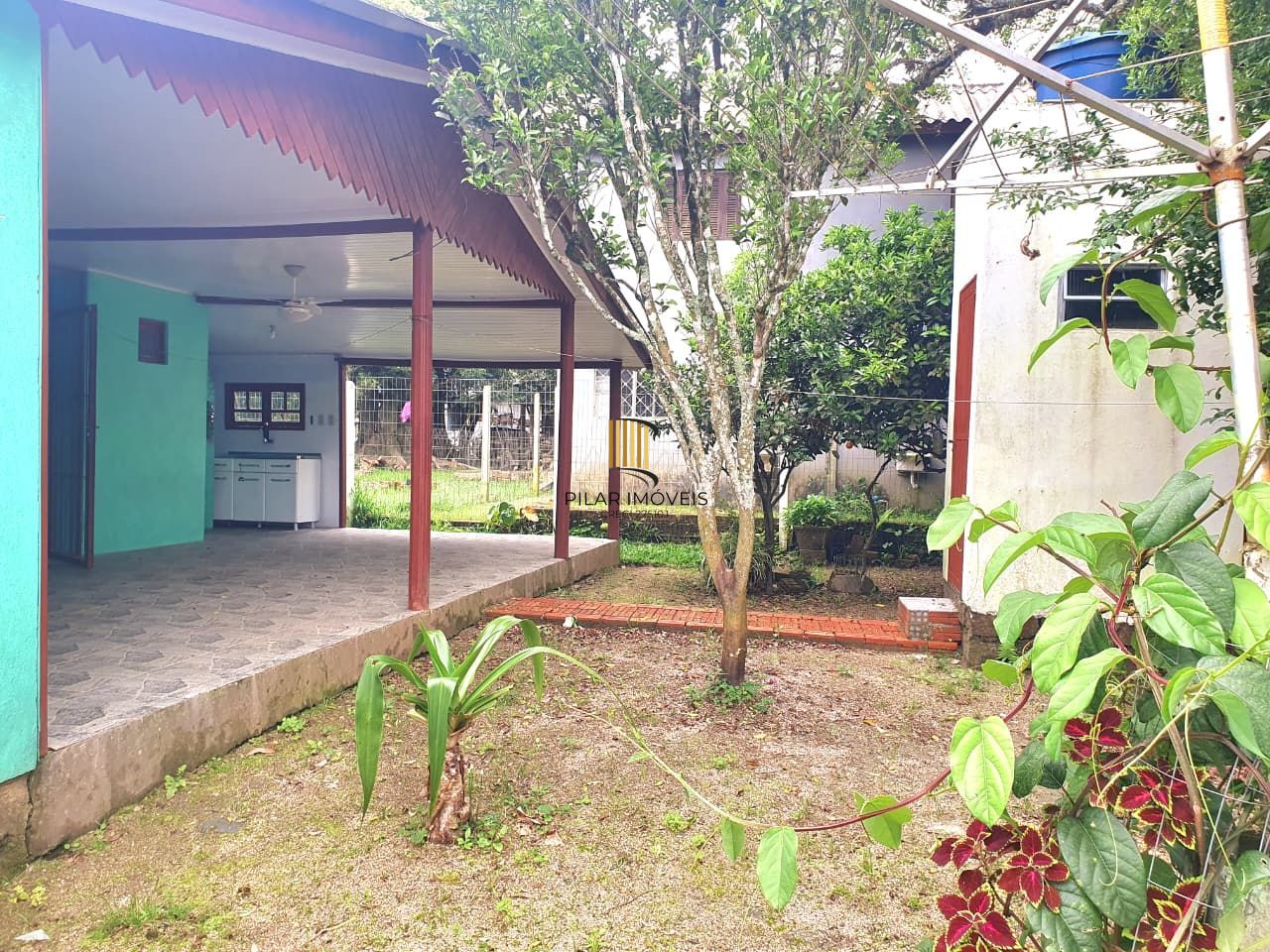 Casa 3 dormitórios no bairro Lami