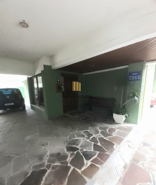 Cobertura em Porto Alegre, no bairro Cristal, com 3 dormitório(s), e 3 banheiros, à venda.