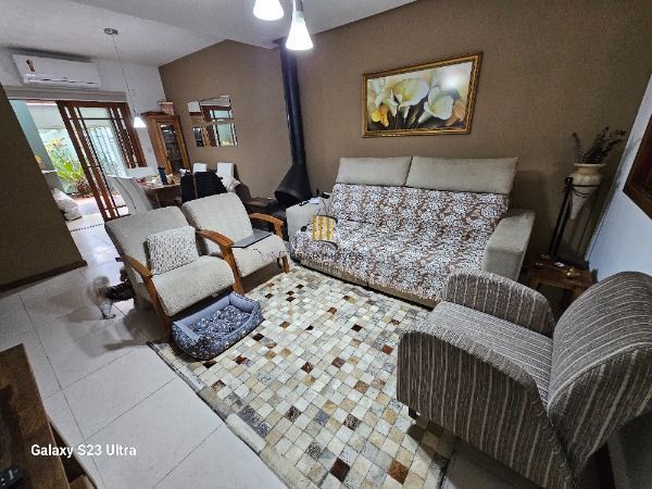Casa Condominio em Porto Alegre, no bairro Ipanema, com 3 dormitório(s), e 3 banheiros, à venda.