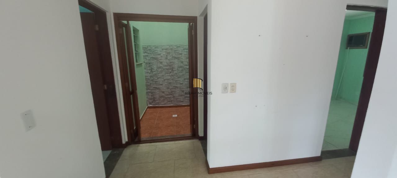 Casa 3 dormitórios no bairro Guarujá