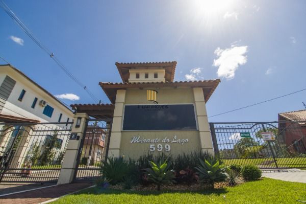 **Espetacular Casa de Condomínio com 3 suítes, Piscina com aquecimento**