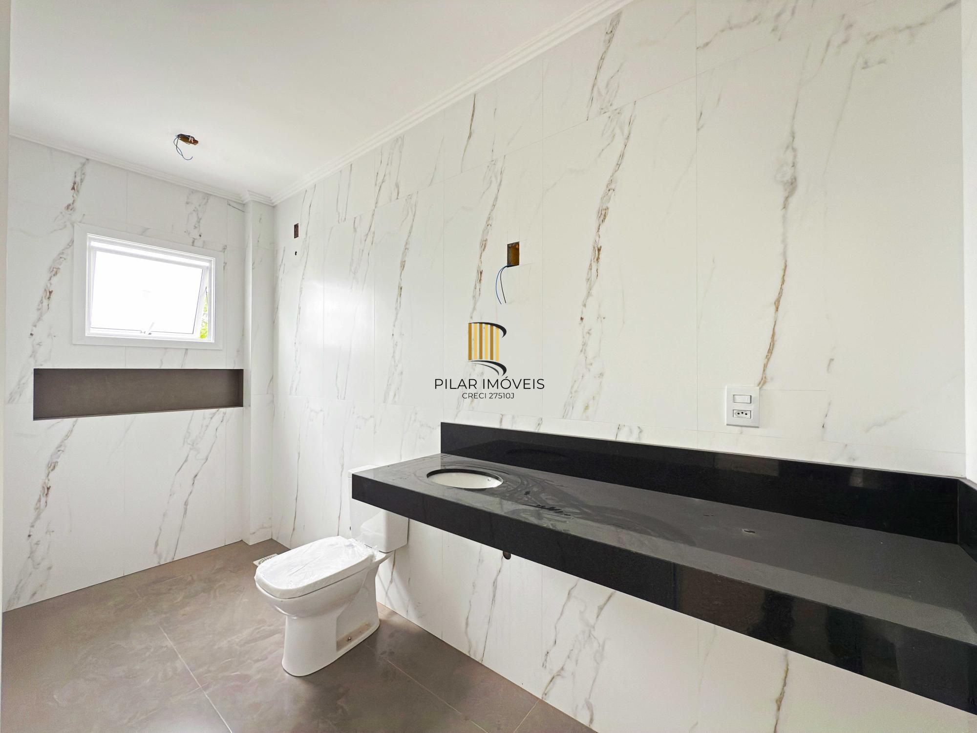 Casa no Lagos de Nova Ipanema, com 4 dormitório(s), e 4 banheiros, à venda.